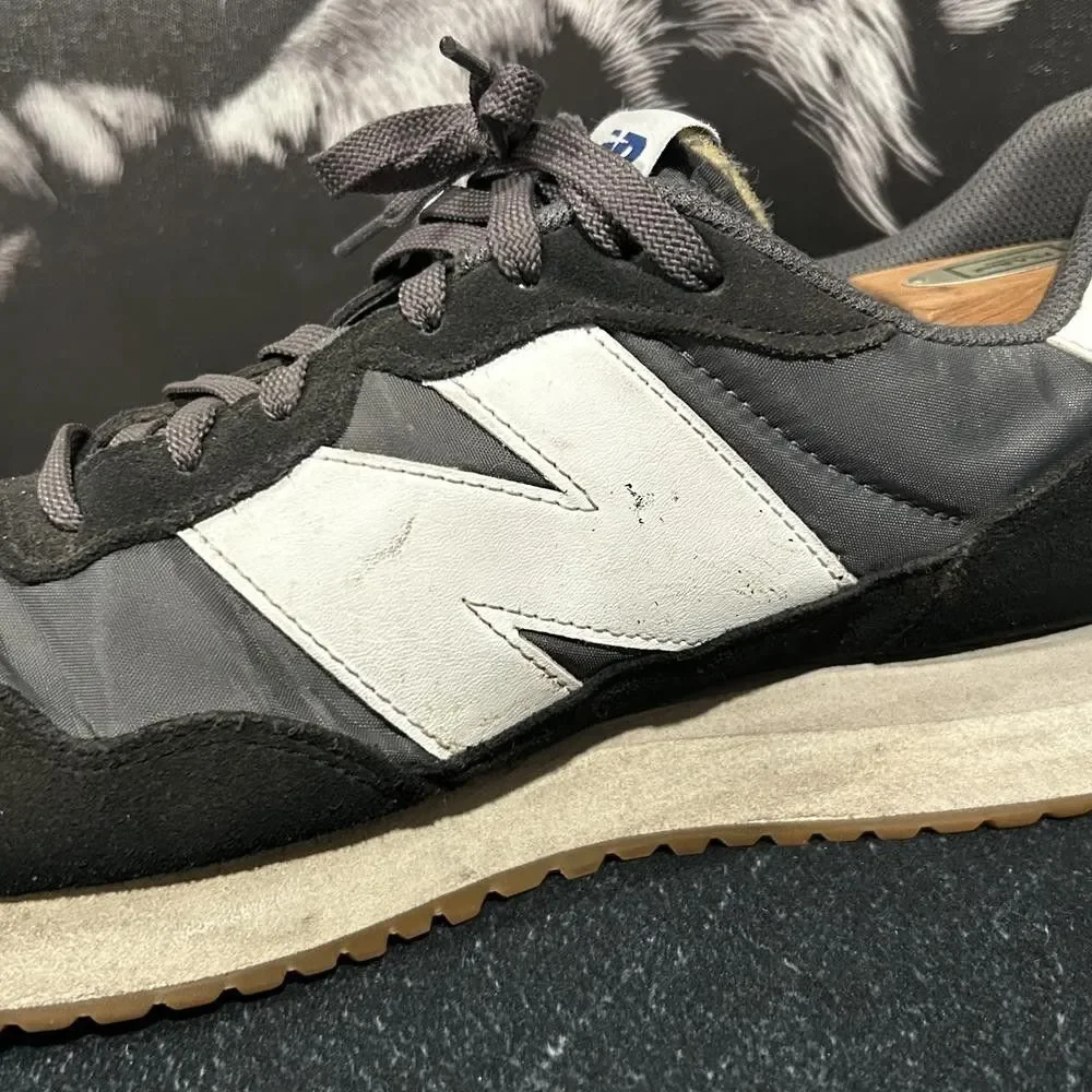 New Balance 237v1 MS237GA Athletic Sneaker Unisex M15/W16.5 Black Suede Running
